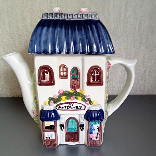 Novelty ceramic cottage - ceramic, house