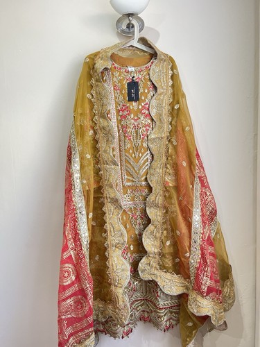 Pakistani women shalwar - pakistani, women's