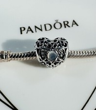 Pandora June Signature Heart