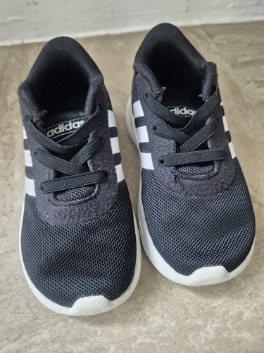 Boys adidas trainers eu22 - boys,