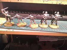 5 Britains Deetail Black Knights E 1971  good shape  textured bases