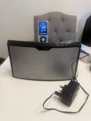 Apple ipod and docking sration - apple,