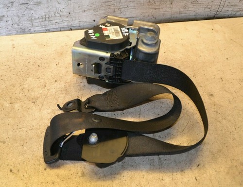 Mercedes class seat - mercedes, belt