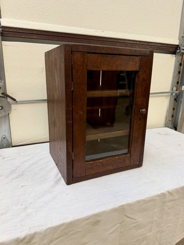 Small primitive yellow pine - primitive,