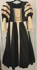 Renaissance Queen Tudor Gown