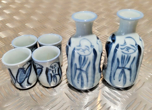 Beautiful sake set made - , in