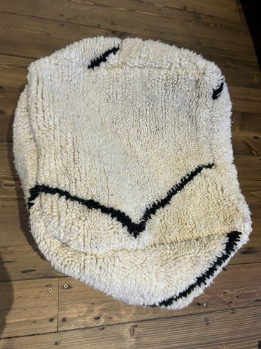 Moroccan beni ourain pouf - ourain,