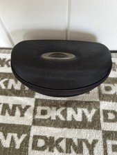 Oakley Hard Clamshell