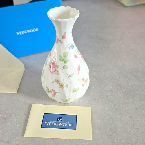 Wedgwood floral bud vase - floral,