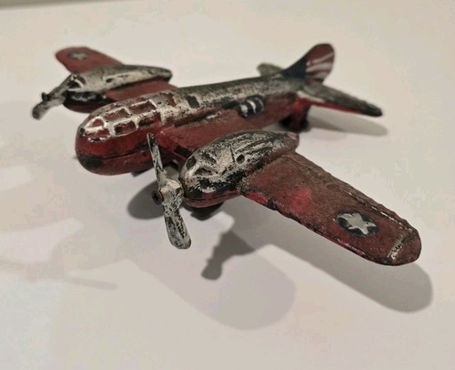 Vintage wwii art deco cast - art,
