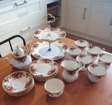 Royal Albert Old Country Roses Bone China Service 22 Piece Set