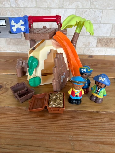Happyland pirate cove island - happyland, cove/island
