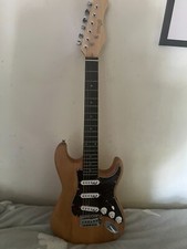 3/4 size electric guitar stagg