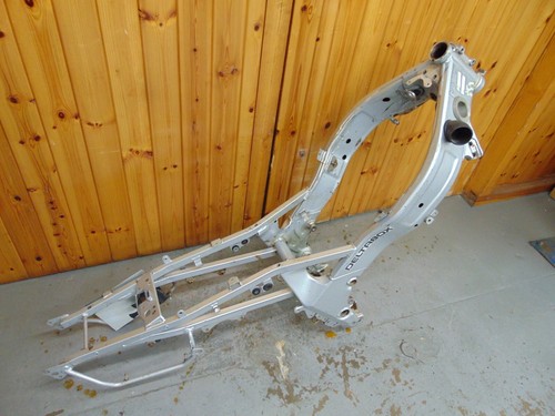 Yamaha fzr600 main frame 1990 - fzr600,