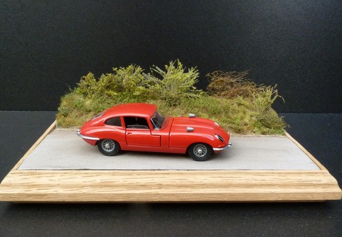Scale diorama road scene - scale,