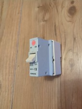 WYLEX PUSH PLUG IN 5A 5 AMP TYPE B B5  240V MCB , With BASE , SENT FAST 