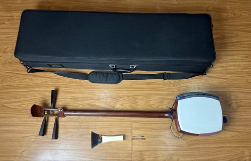 Tsugaru shamisen japanese - shamisen,