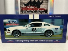1:18 AUTO ART MODELS - FORD