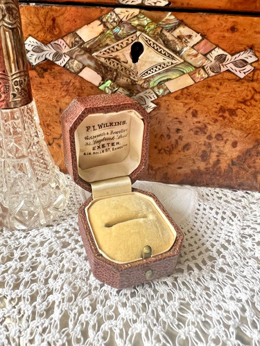 Inter war ring box - inter, l