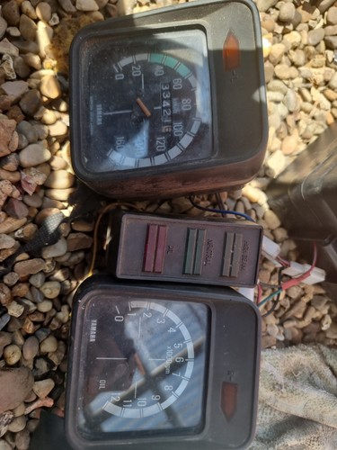 Yamaha rxs 100 clocks - yamaha,