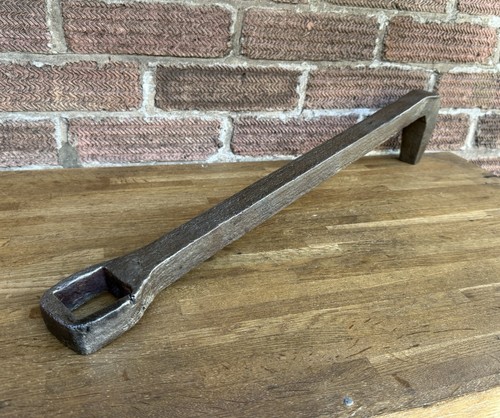 Vintage huge blacksmiths - 25”,