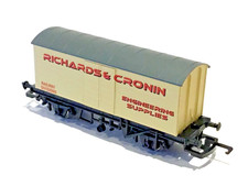Hornby Railroad 00 Gauge Richards and Cronin Van  BRAND NEW