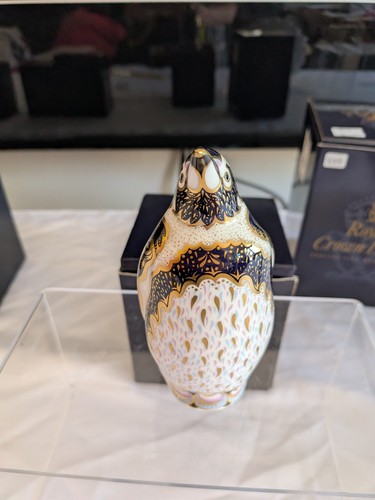 Royal crown derby - derby, paperweight
