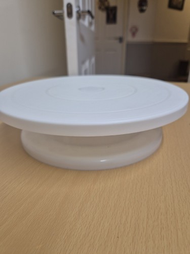 Rotating cake turntable - rotating,
