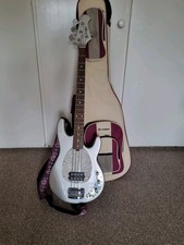 OLP ERNIE BALL MUSIC MAN SILVER STINGRAY BASS GUITAR Inc Case & Practice Amp