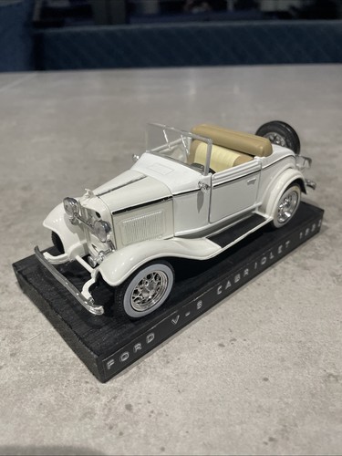 Model ford v 8 1932 - model, a