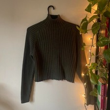 Abercrombie & Fitch cropped