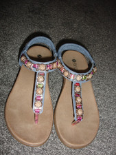 Lovely Ladies PAVERS Toe Post Sparkly Sandals - Size 6 ex con