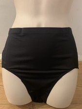 Conturve Seamless Brief
