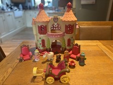 Happyland Royal Palace With Figures Carriage Accessories