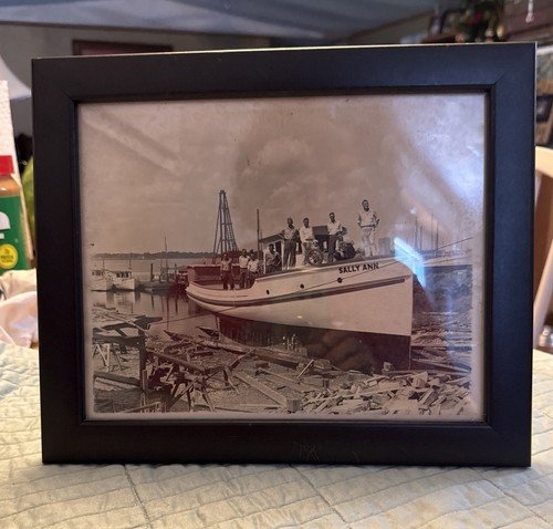 1938 photo shrimp boats along - photo,