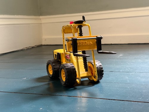 Tonka toys fork lift yellow - toys,