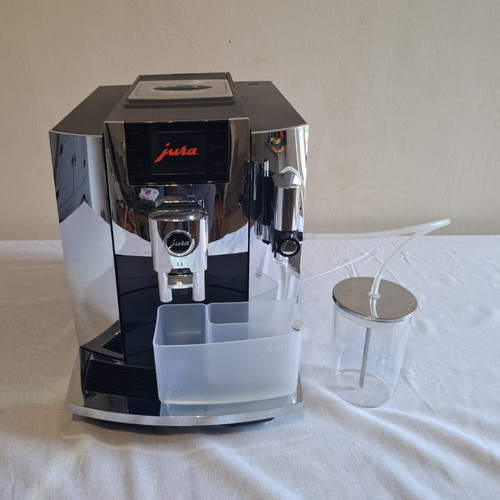 Jura e8 - jura, 760)