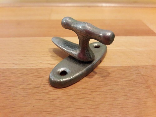Latch retainer for - for, kitchen
