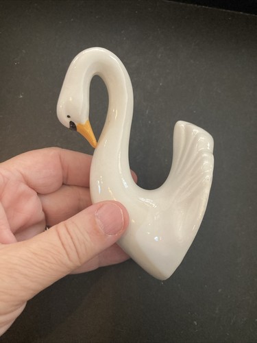 Ceramic bent neck swan head - bent,