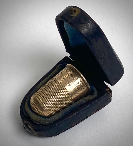 Antique thimble 18k - thimble,