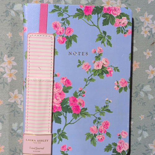 Laura ashley floral - laura,