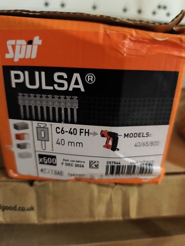 Split pulsa nails - split,