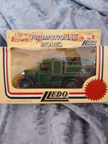 Lledo promotional model green - lledo,