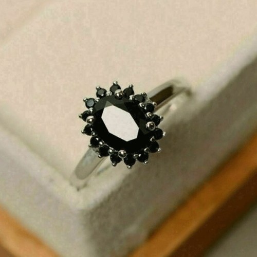 Oval cut black - ct,