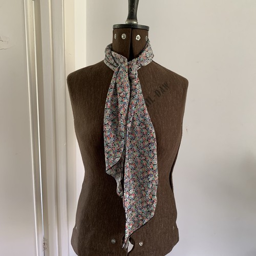Brora liberty print neck - print,