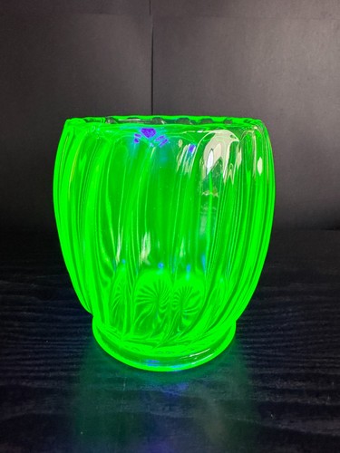 Uranium glass bagley carnival - uranium,