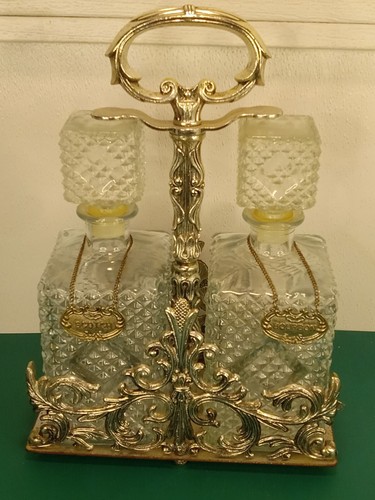 Antique tantalus style - style, vintage