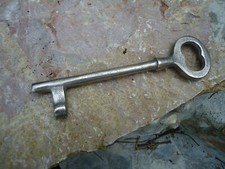 Large key metal - large, looking