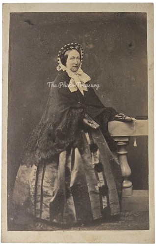 Cdv lady named mrs - named, young