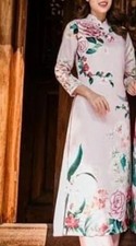 WOMEN TRADITIONAL SILK CHINESE EMBROIDERED SPLIT DRESS ( SIZE S )